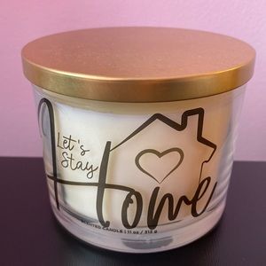 New Yankee/ Chesapeake Bay Candle Let’s Stay Home